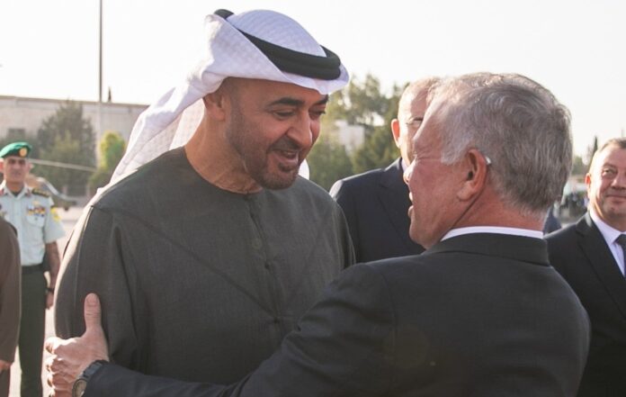 الملك يهنئ باليوم الوطني لدولة الإمارات العربية المتحدة