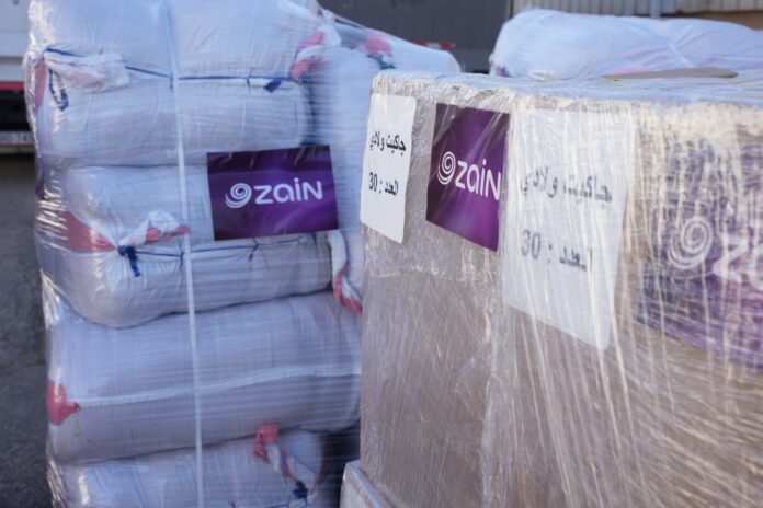 زين ترسل شاحنة مساعدات شتوية للأهل في قطاع غزة زين ترسل شاحنة مساعدات شتوية للأهل في قطاع غزة