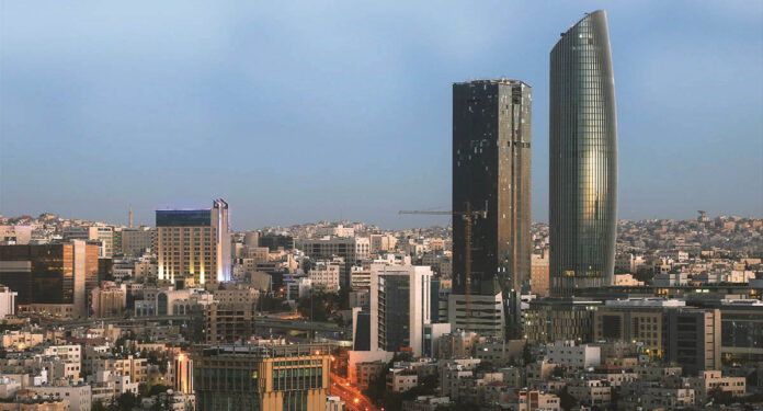 الارصاد الجوية : أجواء غائمة اليوم وامطار غزيرة الاثنين والثلاثاء