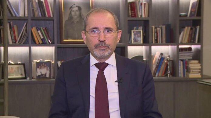 الصفدي : الاردن يتابع تطورات الاحداث في سوريا باهتمام وحرص شديدين