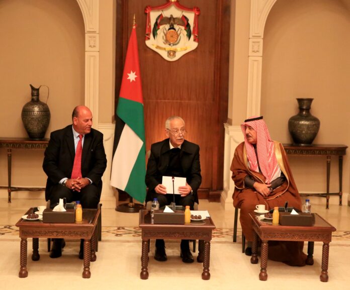 العيسوي يلتقي أعضاء تجمع شباب الولاء للوطن والقائد - صور