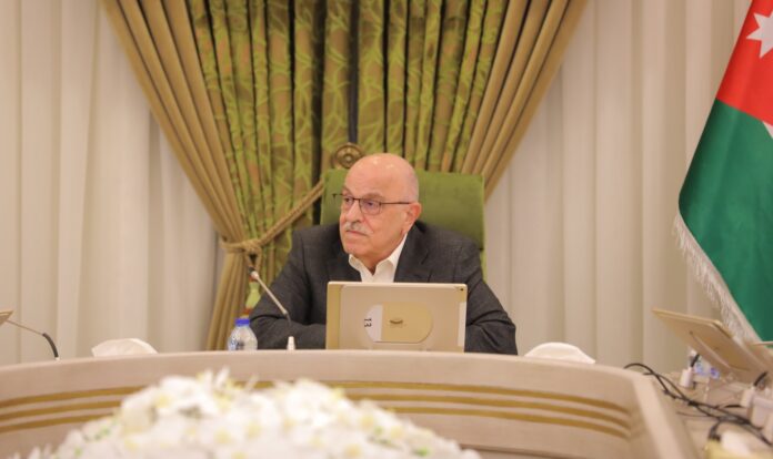 العين رجائي المعشر يجمع نشاط الشباب بخبرة الشياب في مالية الاعيان العين رجائي المعشر يجمع نشاط الشباب بخبرة الشياب في مالية الاعيان