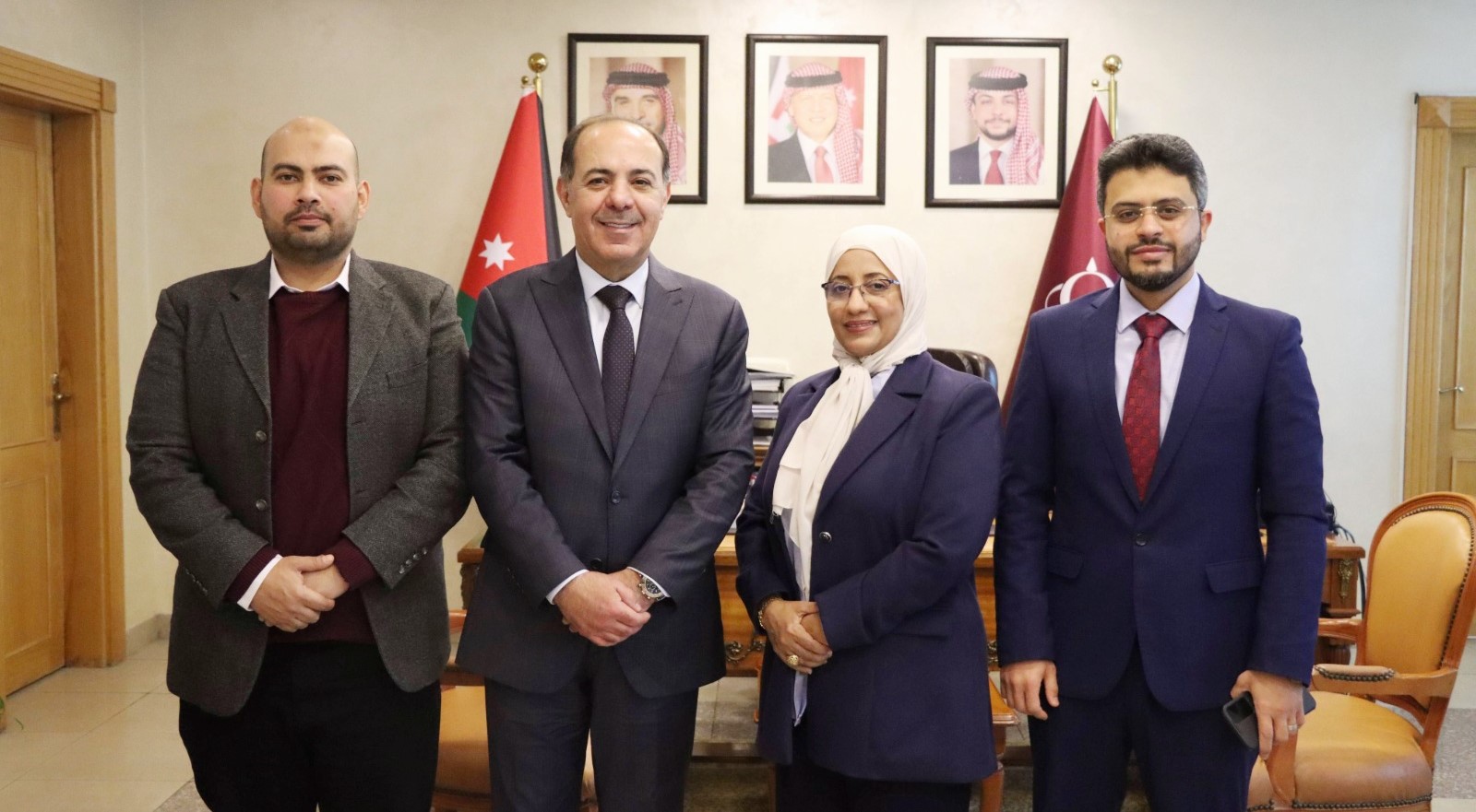 أمين عام "التعليم العالي" يلتقي الملحق الثقافي اليمني في عمان