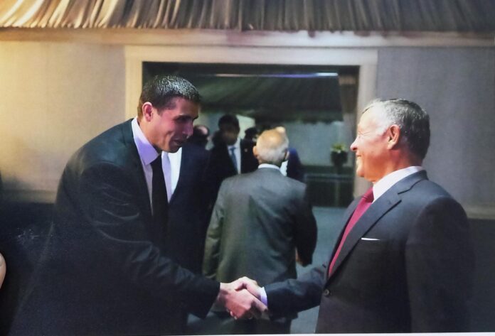 الدكتور يوسف البشتاوي يهنئ جلالة الملك بعيد ميلاده