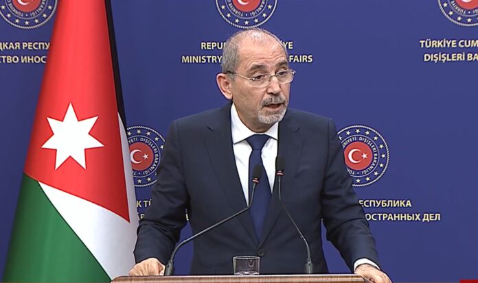 الصفدي : نرفض ان يعيد الإرهاب وجوده ومكانه في سوريا