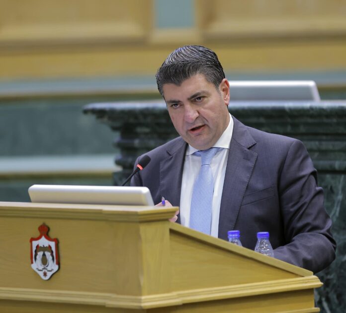 نائب يطالب قناة الجزيرة بالإعتذار فورا.. ما القصة؟