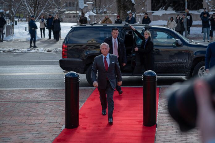 جواد الخضري يكتب : دبلوماسية الملك أحرجت ترامب