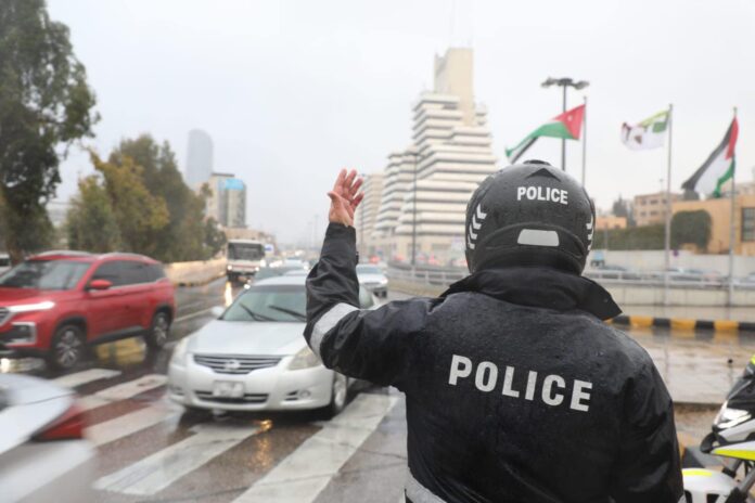 الحوادث المرورية تودي بحياة شخصين واصابة 10 اخرين - تفاصيل