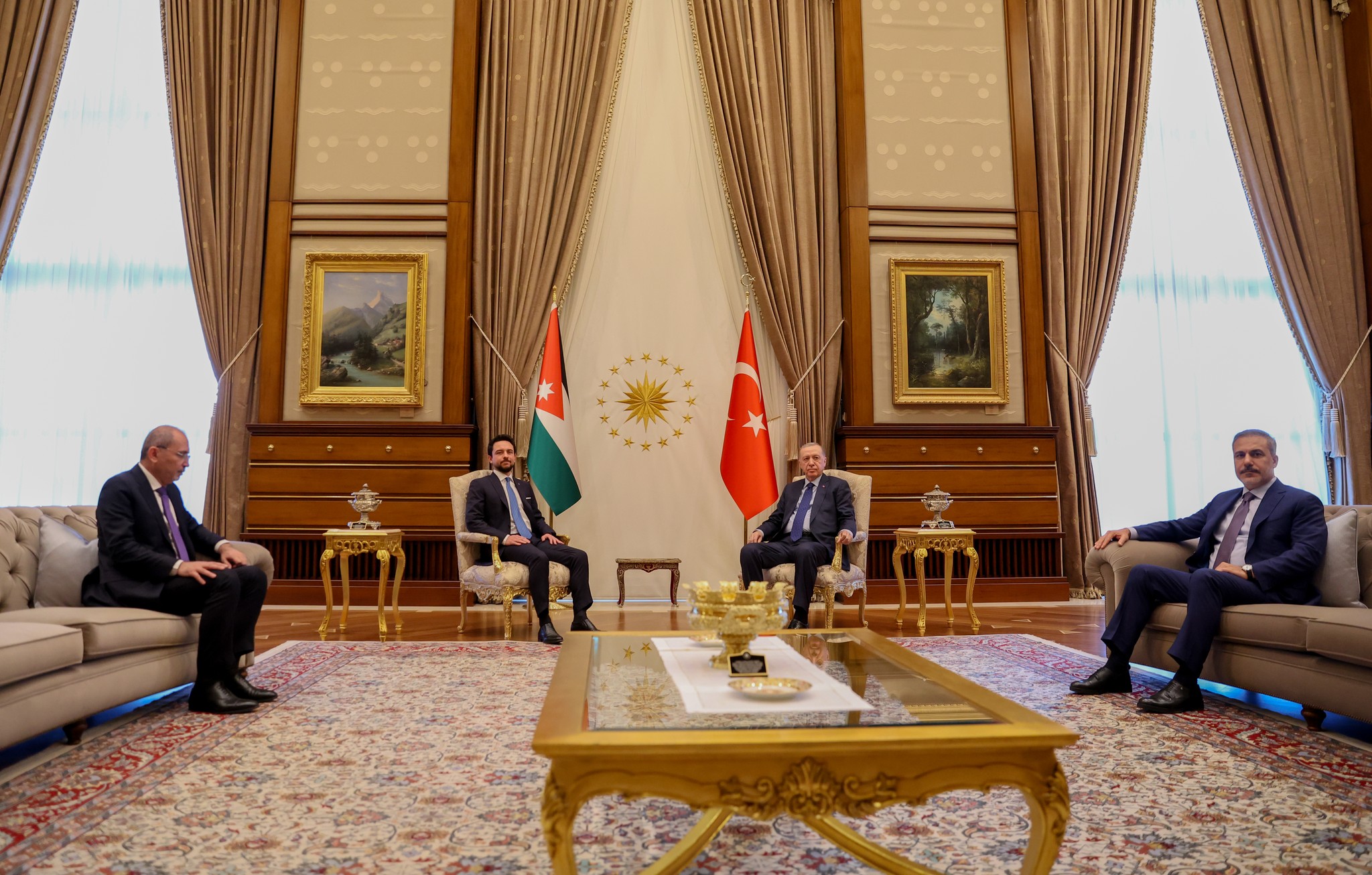 ولي العهد والرئيس أردوغان يؤكدان موقف الأردن وتركيا الداعم للقضية الفلسطينية