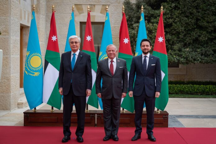 الملك ورئيس كازاخستان يبحثان العلاقات الثنائية ومستجدات المنطقة الملك ورئيس كازاخستان يبحثان العلاقات الثنائية ومستجدات المنطقة