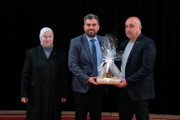 العلوم التطبيقية تكرّم أصحاب الإنجازات في حفل تكريمي مهيب - صور