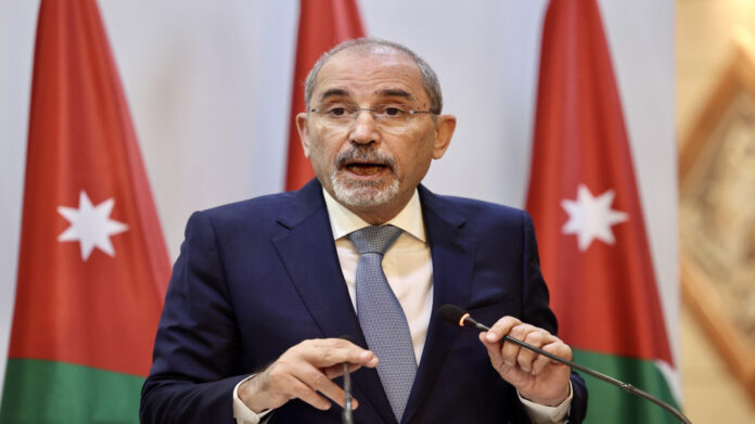 الصفدي: الملك أكد لترامب أن الأردن لن يسمح بتهجير الفلسطينيين إليه