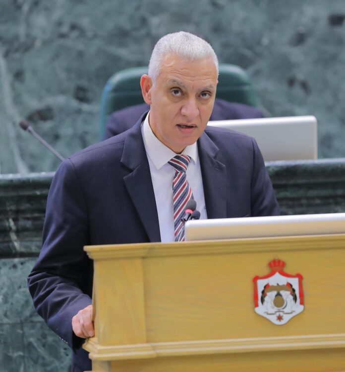 العموش يطالب بتأسيس شركة انتاج فني لايصال رسالة الأردن للعالم