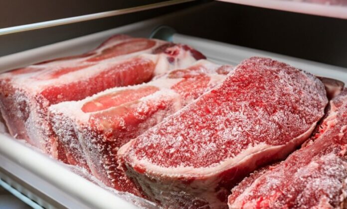 حماية المستهلك: تدعو المواطنين الى الانتباه قبل شراء اللحوم والمجمدات