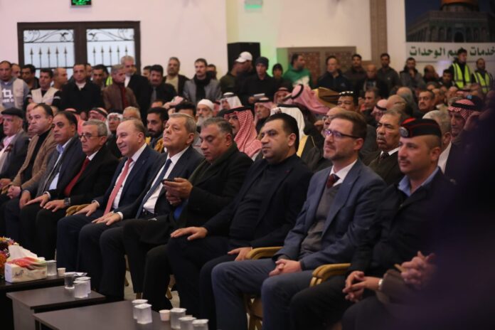 دائرة الشؤون الفلسطينية وأبناء المخيمات يحتفلون بعيد ميلاد الملك دائرة الشؤون الفلسطينية وأبناء المخيمات يحتفلون بعيد ميلاد الملك