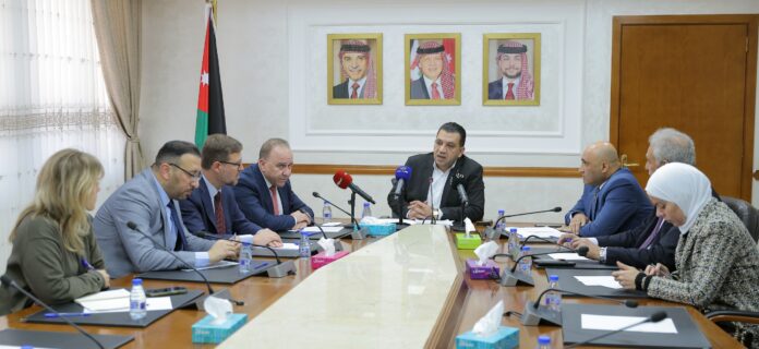 فلسطين النيابية تؤكد تمسك الأردن بحماية المقدسات وتدعو لدعم الأونروا