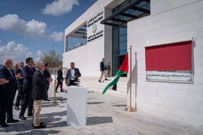 الملك يفتتح بنك البذور الوطني في البلقاء