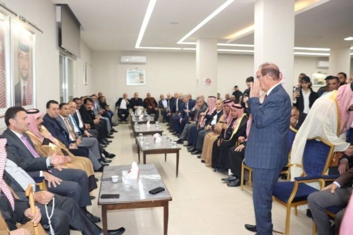 تحدث فيها عناد النوايسة والنائب البدادوة .. صلح بين عشيرتي النوايسة والدويكات - صور وفيديو