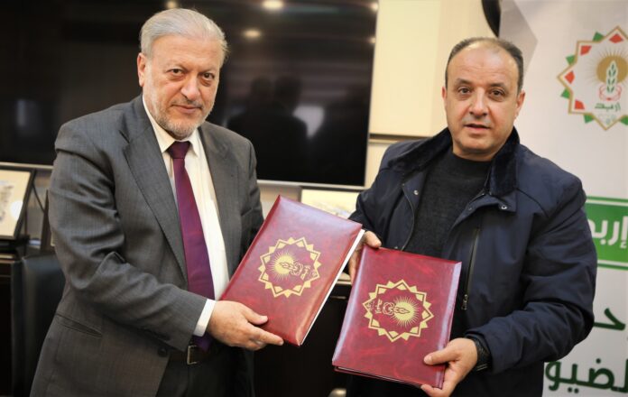 بلدية اربد الكبرى توقع اتفاقية لشراء 750 حاوية نفايات معدنية