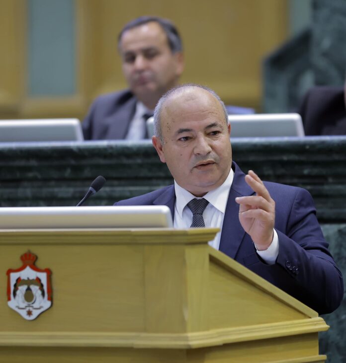 النائب الصرايرة يشكو للحكومة شح المياه في الكرك