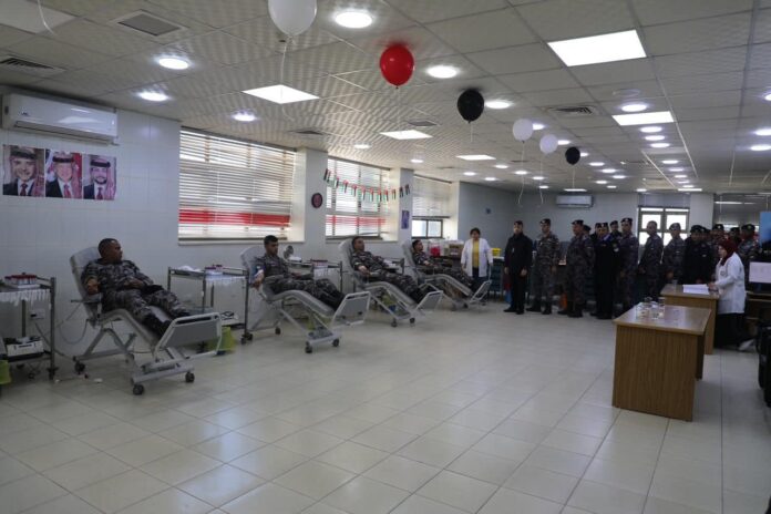 نشامى الامن العام يلبون نداء الطفلة وتين - فيديو