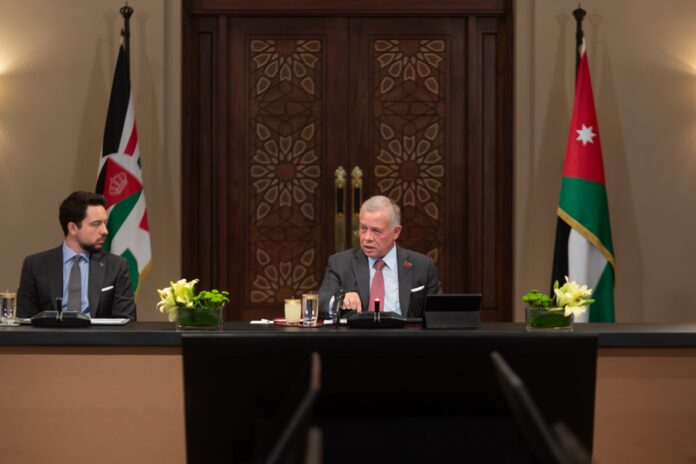 عشائر العواملة تعرب عن شكرها لجلالة الملك وسمو ولي العهد لمواساتهما في مصابنا الجلل عشائر العواملة تعرب عن شكرها لجلالة الملك وسمو ولي العهد لمواساتهما في مصابنا الجلل