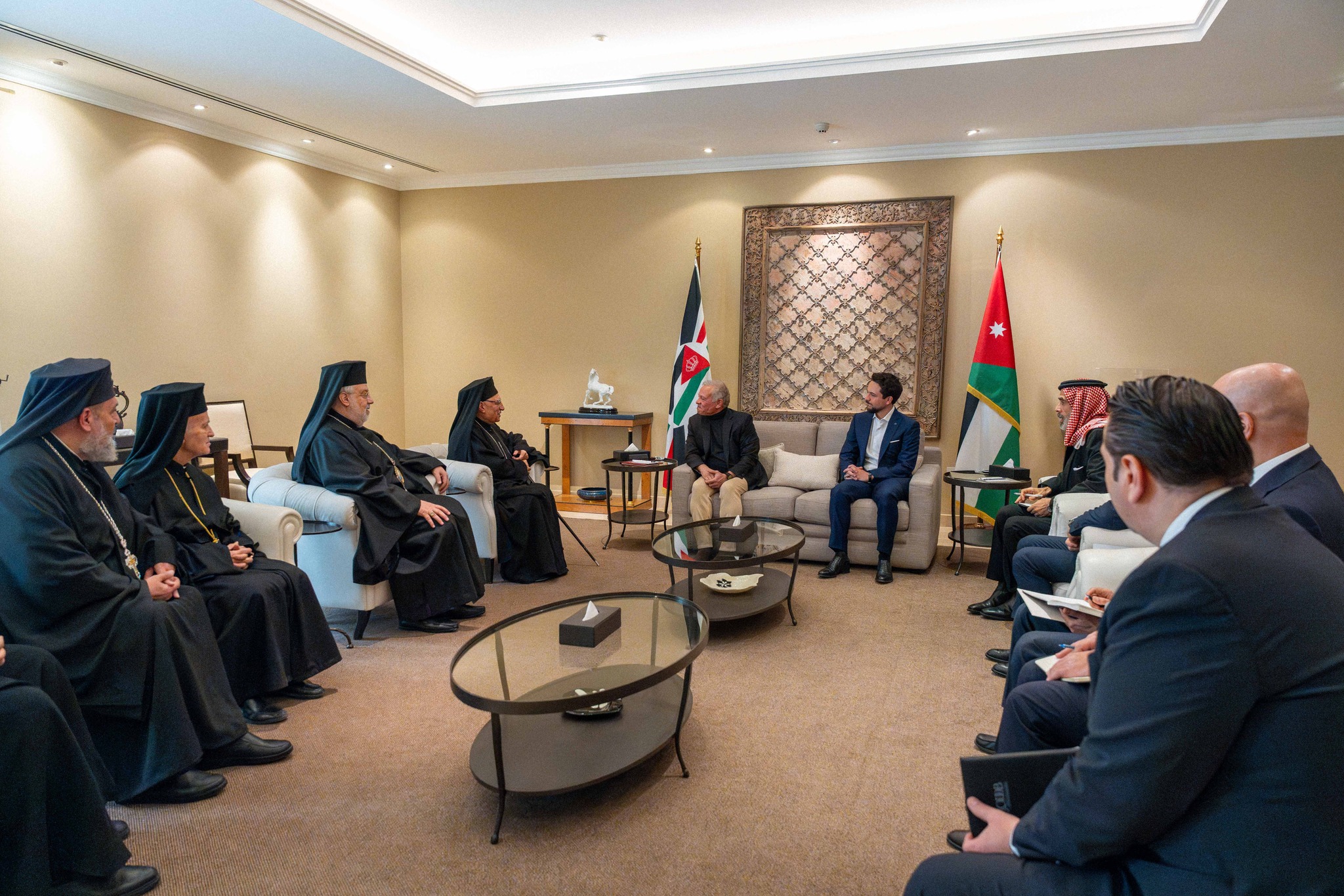 الملك يستقبل بطريرك أنطاكية وسائر المشرق للروم الملكيين الكاثوليك