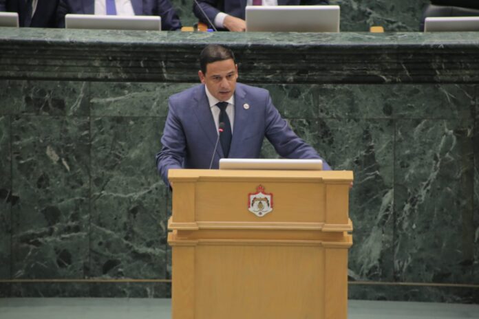 النائب ابو هنية يهنئ بعيد العمال ويطالب بتثبيت عمال الوطن النائب ابو هنية يهنئ بعيد العمال ويطالب بتثبيت عمال الوطن