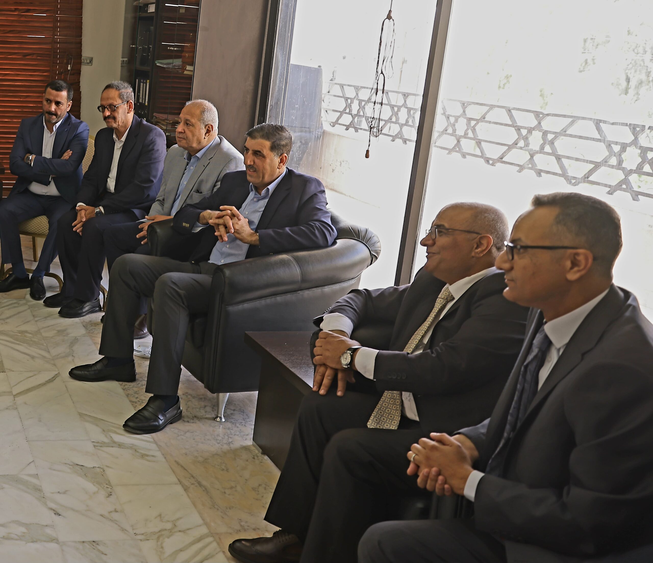 الصفدي يهنئ نقيب وأعضاء مجلس نقابة الصحفيين