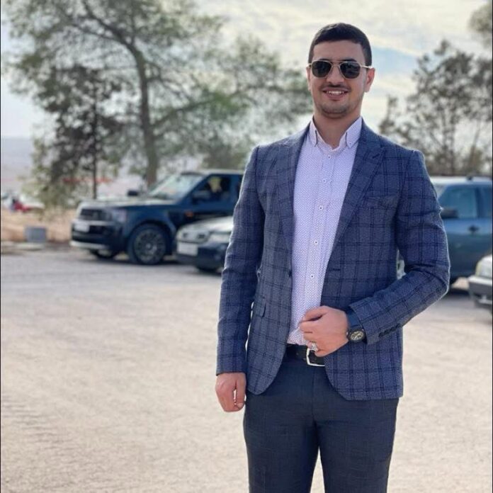 عبدالله البشتاوي يهنئ سيف السرحان بالخطوبة