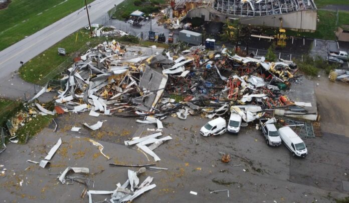 امريكا : عواصف شديدة تودي بحياة 17 شخصا امريكا : عواصف شديدة تودي بحياة 17 شخصا