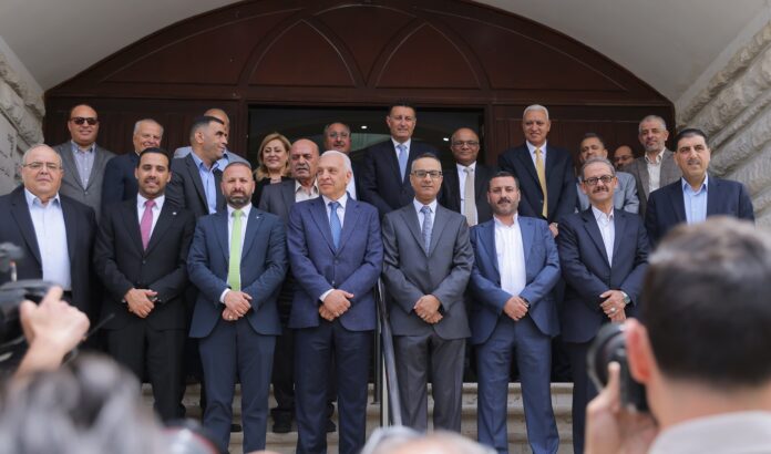 الصفدي يهنئ نقيب وأعضاء مجلس نقابة الصحفيين