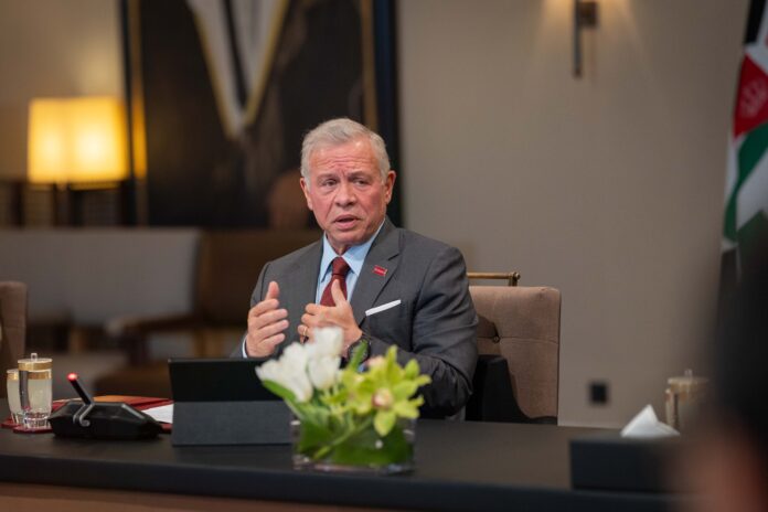 الملك يستقبل وفدا من مجلس الشيوخ الفرنسي