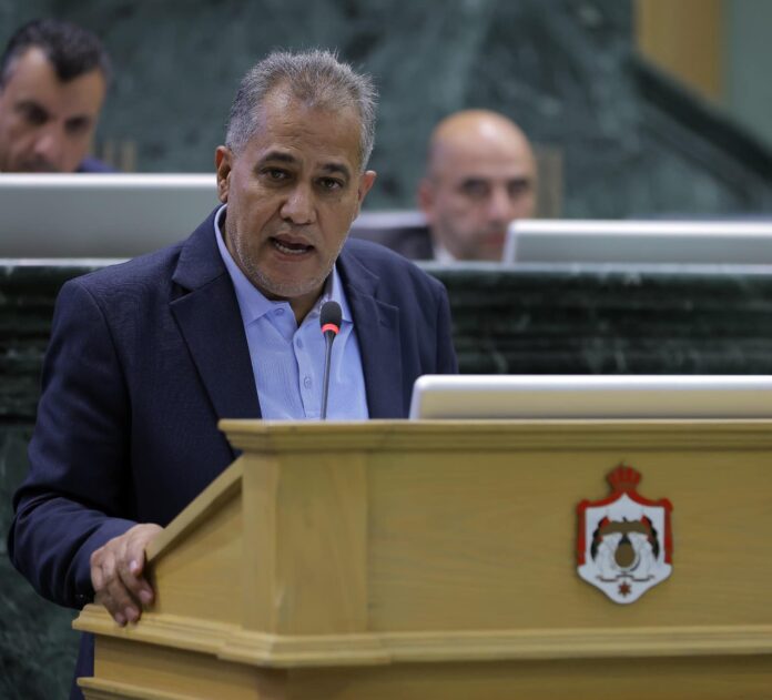 الهميسات يسأل رئيس الوزراء عن تعيين مديرة في المركز الوطني لتطوير المناهج - وثيقة الهميسات يسأل رئيس الوزراء عن تعيين مديرة في المركز الوطني لتطوير المناهج - وثيقة