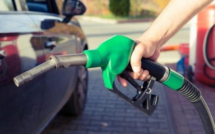 تخفيض أسعار المشتقات النفطية لشهر أيار المقبل تخفيض أسعار المشتقات النفطية لشهر أيار المقبل