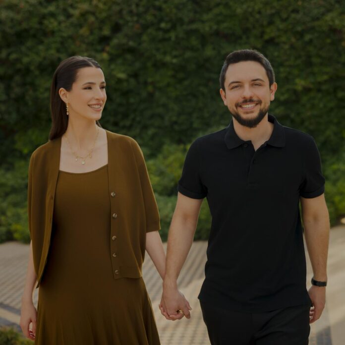 ولي العهد يهنئ الأميرة رجوة بعيد ميلادها