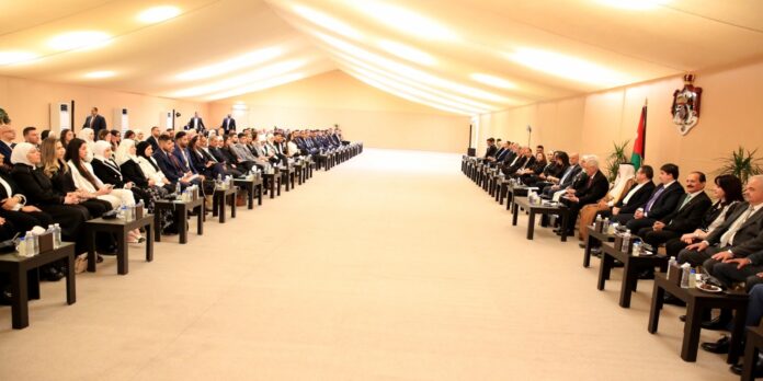 العيسوي يلتقي 300 شخصية من خريجي وخريجات الكلية العلمية الإسلامية - صور العيسوي يلتقي 300 شخصية من خريجي وخريجات الكلية العلمية الإسلامية - صور