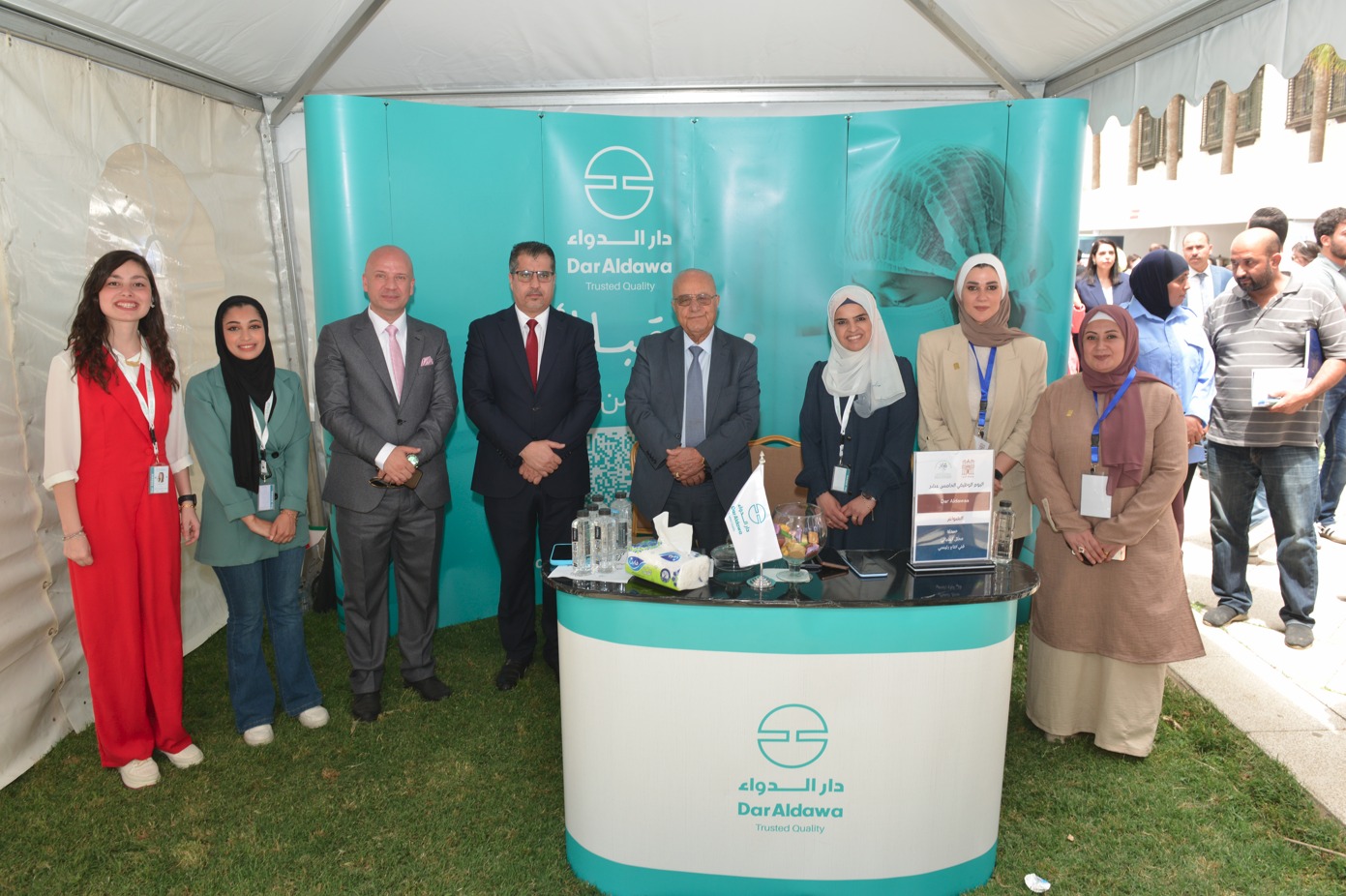 رئيس جامعة البترا يفتتح فعاليات اليوم الوظيفي الخامس عشر