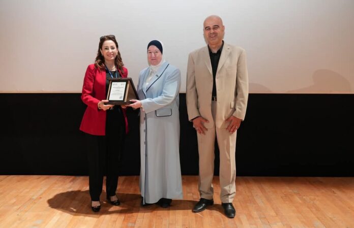 ملتقى التصميم الداخلي التاسع يكرم جامعة البترا ملتقى التصميم الداخلي التاسع يكرم جامعة البترا