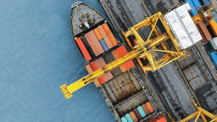 نمو صادرات المملكة من المجوهرات والألبسة والأسمدة حتى نهاية شباط