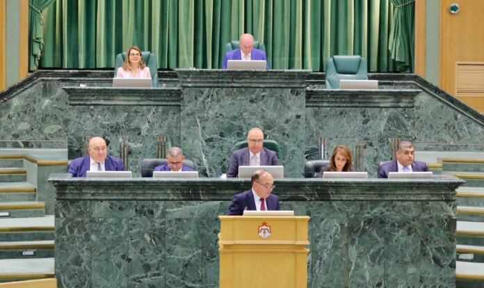 الأعيان يقر قانوني الكهرباء ولجنة شؤون المرأة كما وردا من النواب