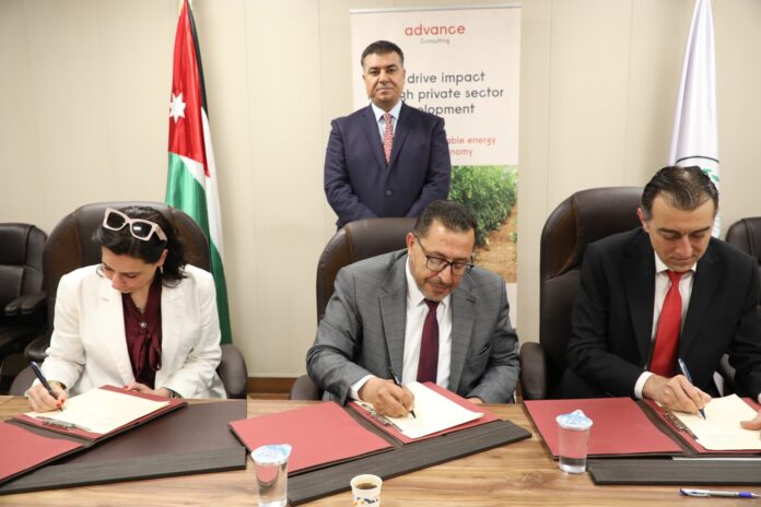 الحنيفات : المبادرة تمثل نموذجا عمليا لتمويل صغار المزارعين - تفاصيل