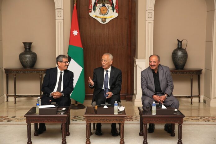 العيسوي: الملك يقود مرحلة تحديث نوعية تعزز الأمن وتدفع التنمية المستدامة