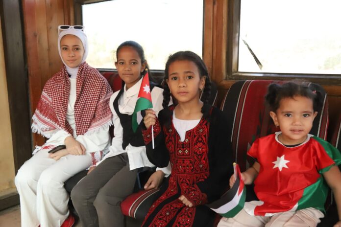 بمناسبة عيد الاستقلال الـ79… الحجازي وام الجمال يسيران رحلة عائلية مميزة بالقطار