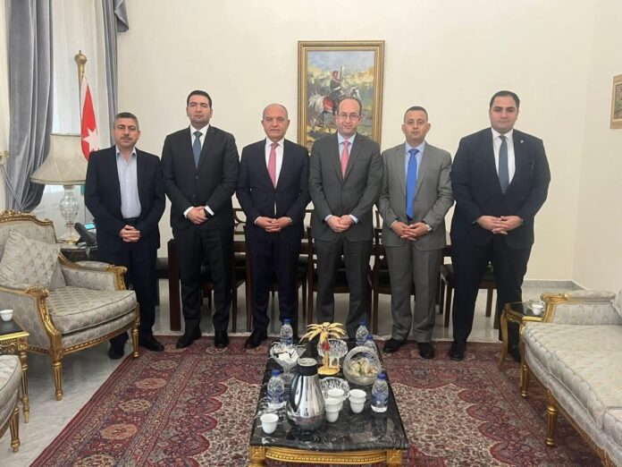 ‏السفير العضايلة يستقبل موفد الرئيس المصري للتهنئة باستقلال المملكة