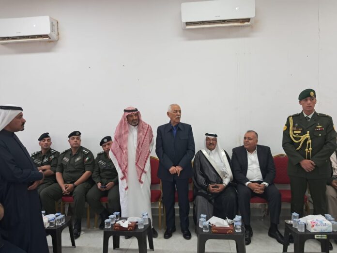 be0a370a-5059-4ee2-b538-a6ff50e8ba0f مندوبا عن الملك وولي العهد.. العيسوي يعزي أبو تايه ومسلم