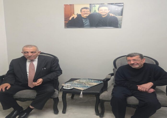 وزير الثقافة يزور الفنان ربيع شهاب ويطمئن على صحته