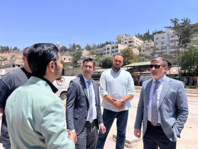 مدير وكالة “تيكا” التركية في عمّان يزور مؤسسة الخط الحجازي الأردني
