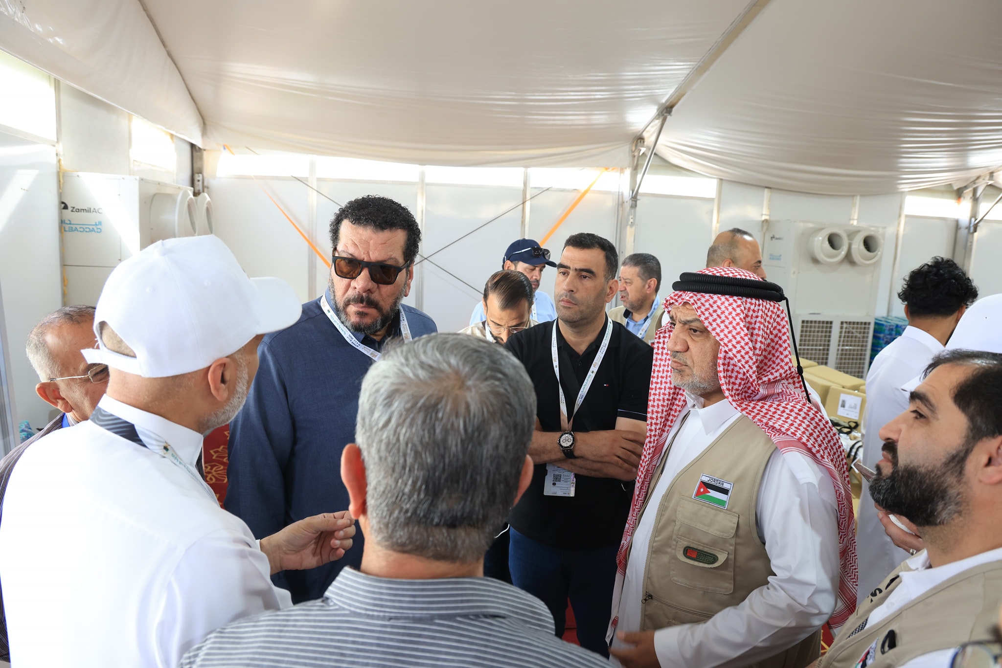 الخلايلة يتفقد مخيمات "الحجاج" ويعلن التفويج يبدأ غدا
