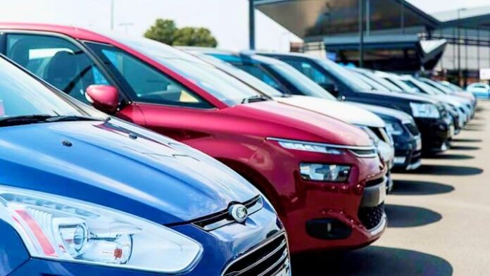 كيف يرى المواطنين قراري خفض الضريبة وهيكلة قطاع المركبات ؟